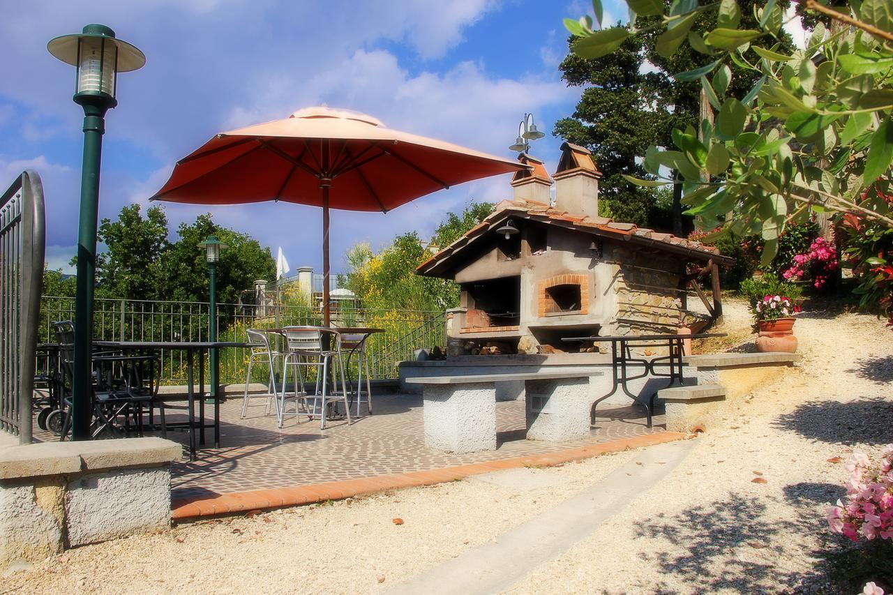 Residence Il Poggiolino Montecarelli ภายนอก รูปภาพ